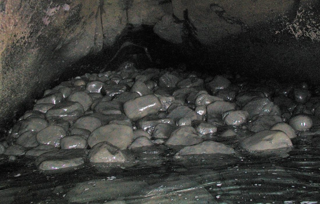 Fingals cave Staffa